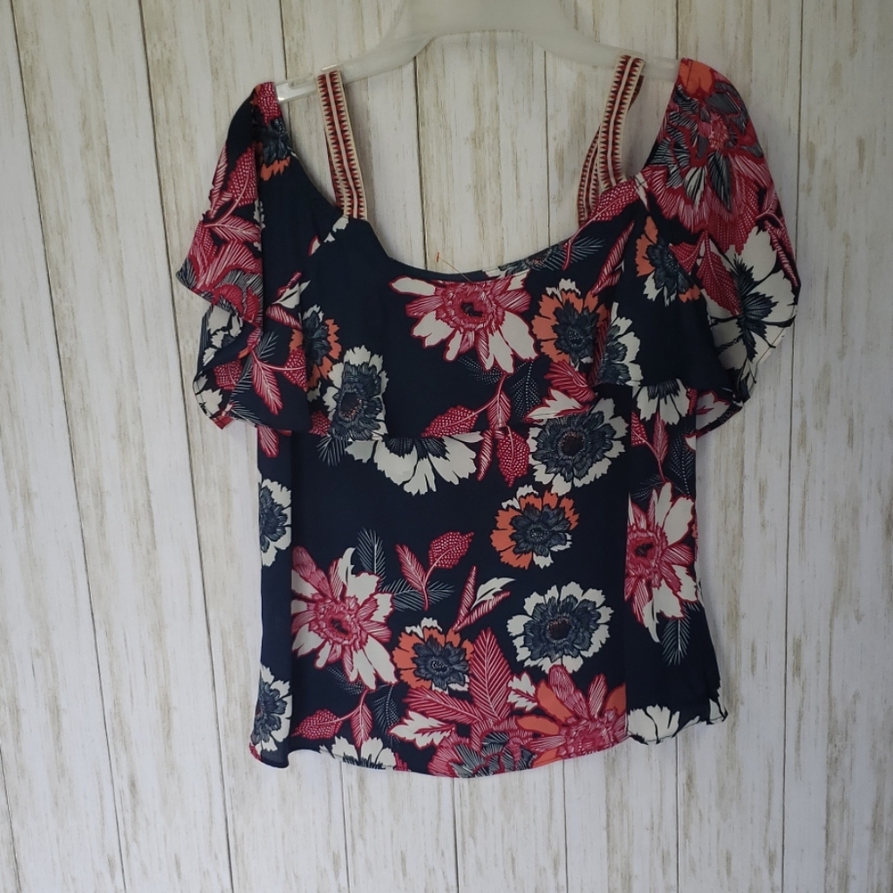 Simply styled cold shoulder blouse